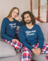 JPA0204 pijama parejas - VIAJO LUEGO EXISTO - ambos pantalón